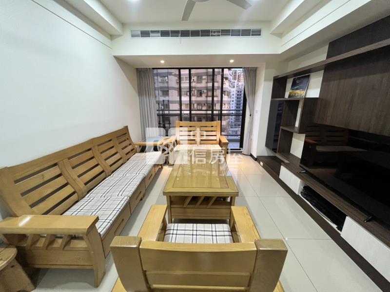 中山醫6年屋高樓層大三房+B1平車美屋房屋室內格局與周邊環境