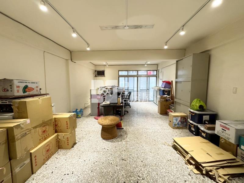 正三民路黃金透店房屋室內格局與周邊環境