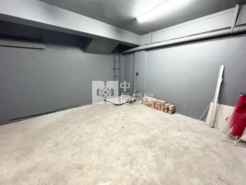 正三民路黃金透店房屋室內格局與周邊環境