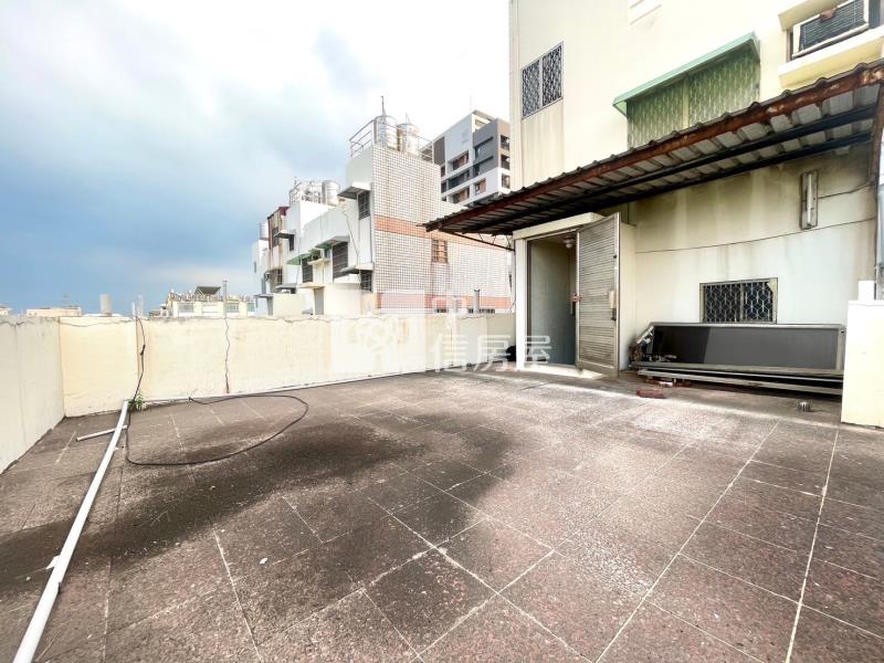 仁德待整修RC豪墅加百坪農房屋室內格局與周邊環境