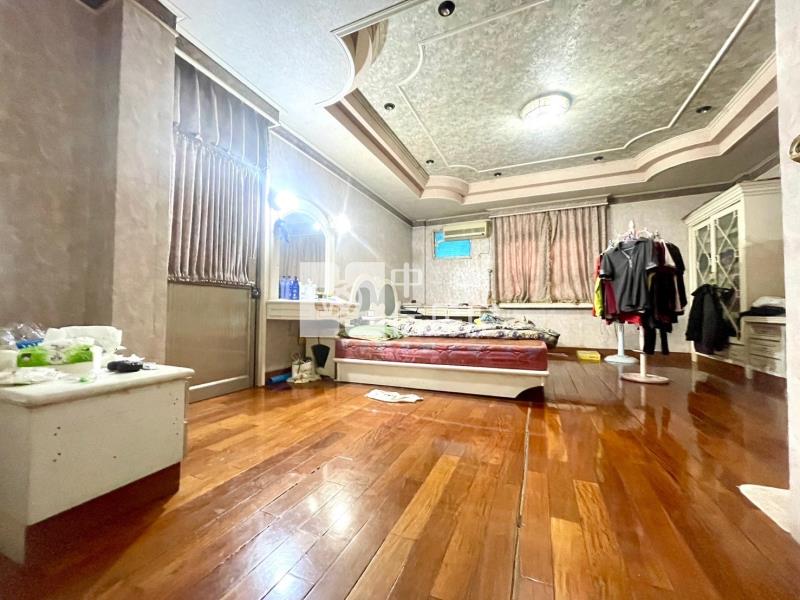 仁德待整修RC豪墅加百坪農房屋室內格局與周邊環境