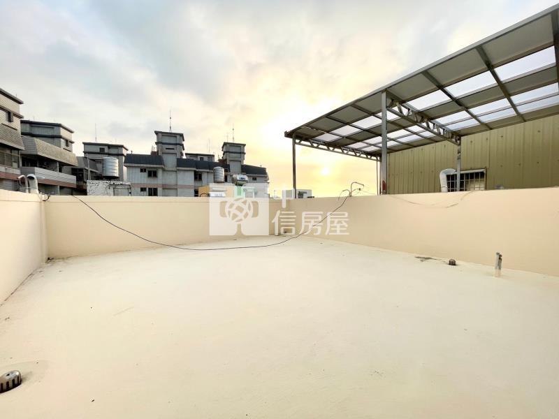仁德待整修RC豪墅加百坪農房屋室內格局與周邊環境