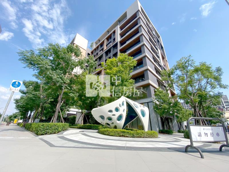 中央公園全新邊間三房平車房屋室內格局與周邊環境