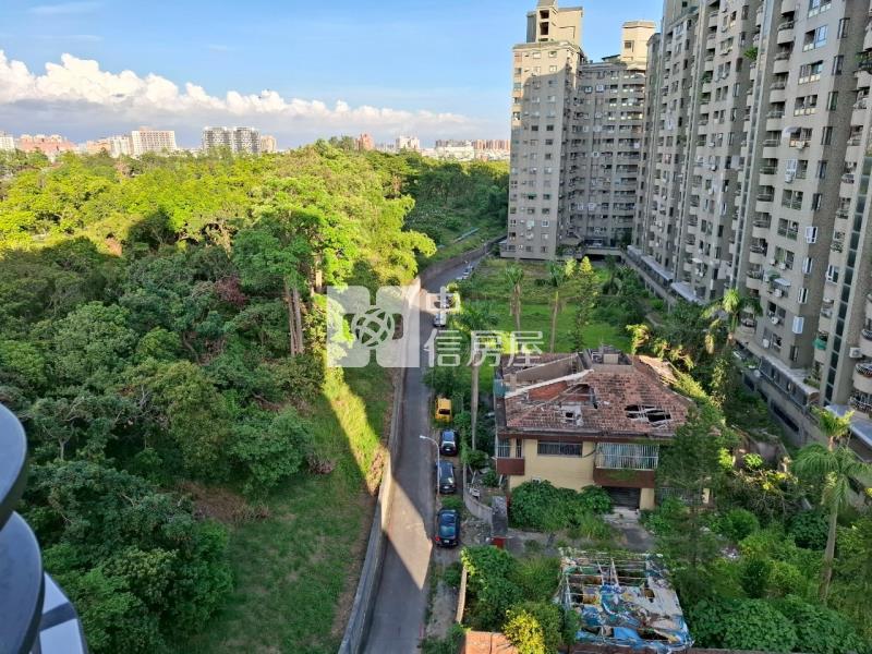 文山特區景觀樓中樓+B1平車房屋室內格局與周邊環境