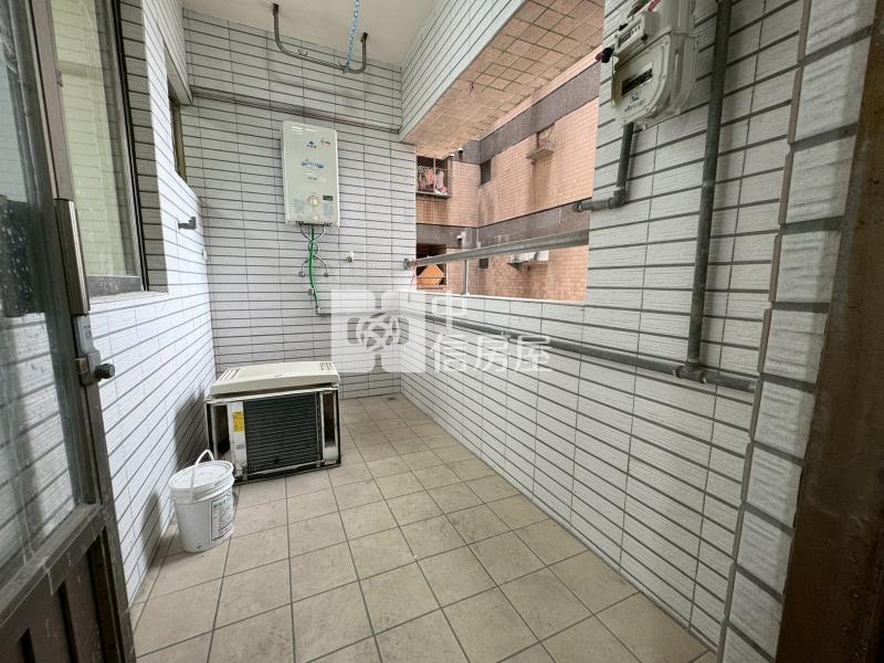 美麗殿三房休旅車位視野戶房屋室內格局與周邊環境