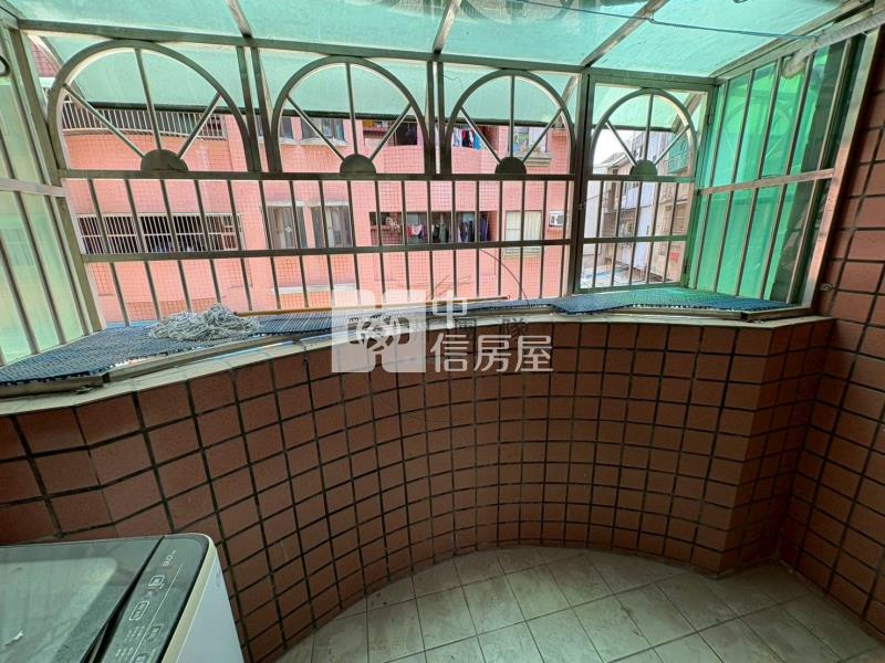 龍岡忠貞華廈3房房屋室內格局與周邊環境