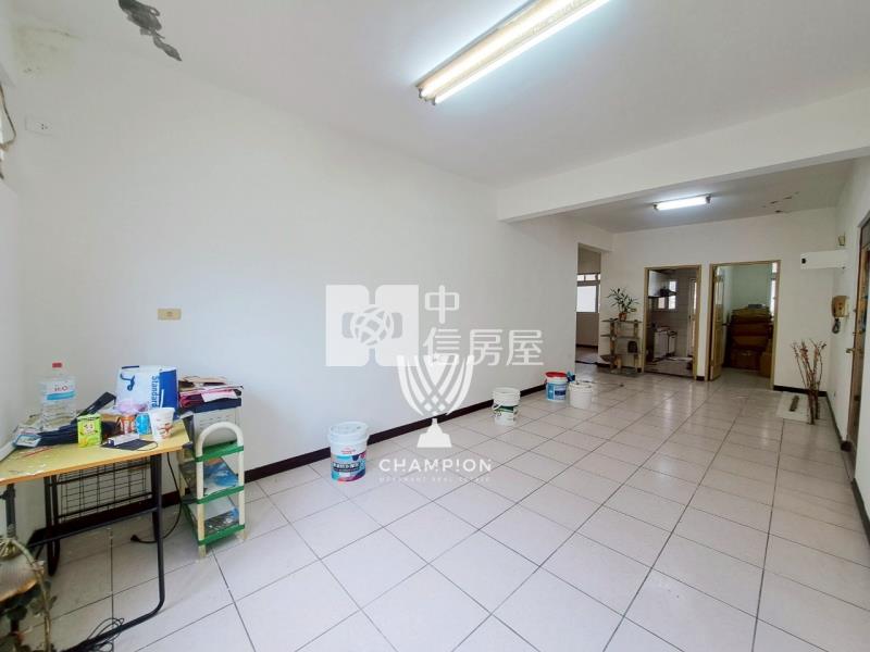 【冠軍】大慶前區低總價明亮三房房屋室內格局與周邊環境