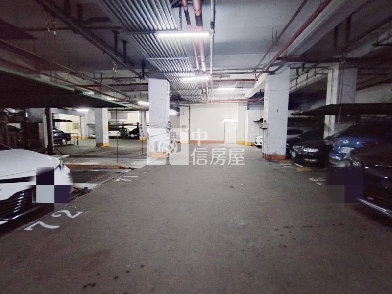 松竹捷運露臺戶房屋室內格局與周邊環境