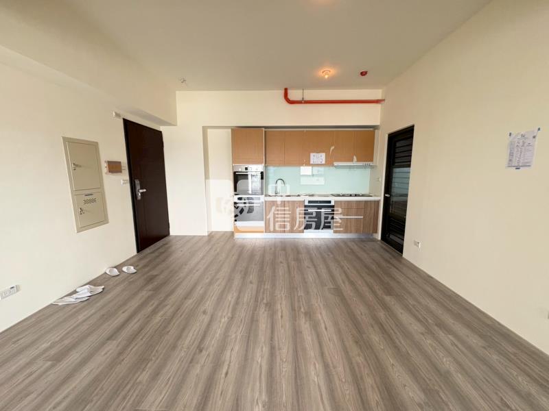 昂峰聚羨岱全新未住四房雙平車房屋室內格局與周邊環境