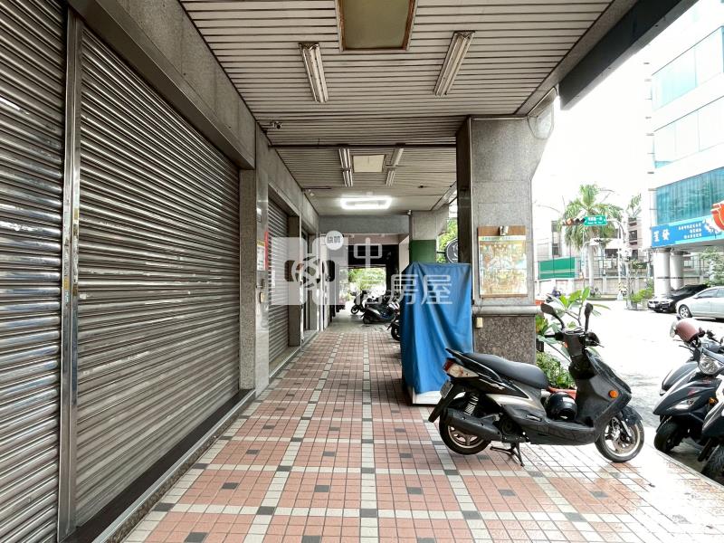 【皇凱富寓】文華高中捷運|臨路樓店房屋室內格局與周邊環境