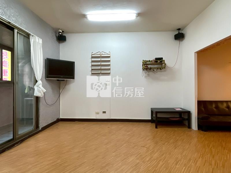 【皇凱富寓】文華高中捷運|臨路樓店房屋室內格局與周邊環境