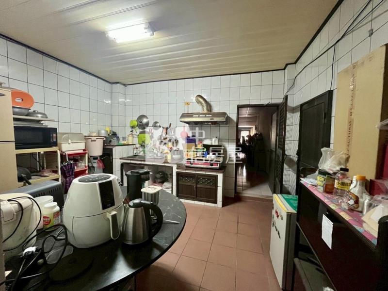 土庫商業區店面(1)房屋室內格局與周邊環境