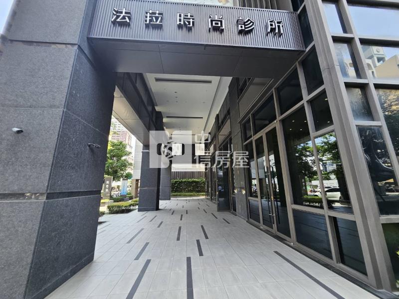 御博苑氣勢挑高店面房屋室內格局與周邊環境