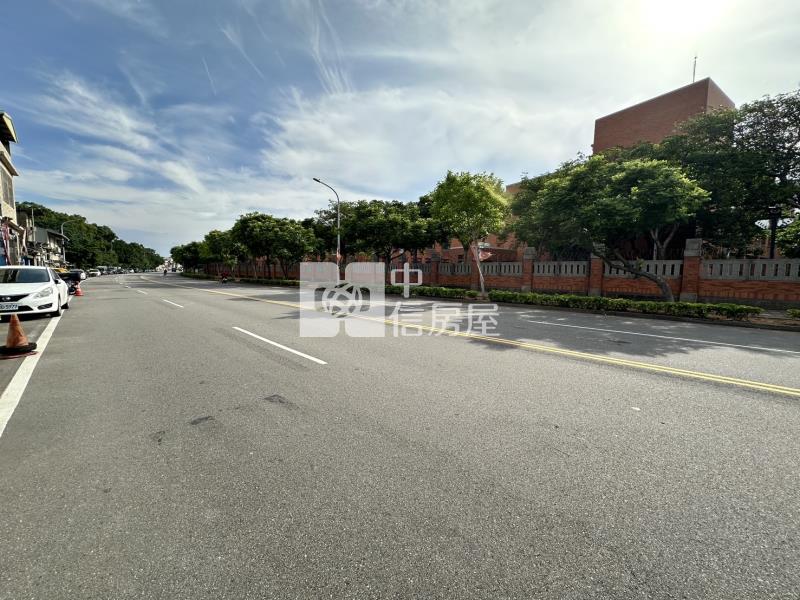 正崁頂路臨路20米買地送屋房屋室內格局與周邊環境