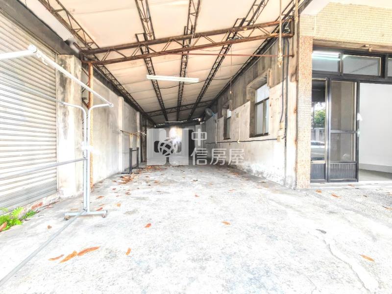 太平雙透天@8米大面寬.大空間.店住合一@.可停多台車.房屋室內格局與周邊環境