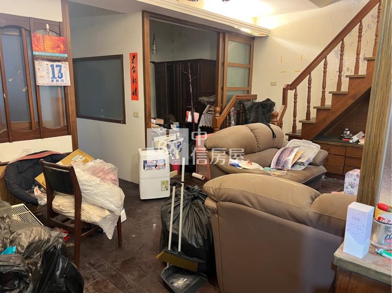 ●流浪頭旁四房投資屋房屋室內格局與周邊環境