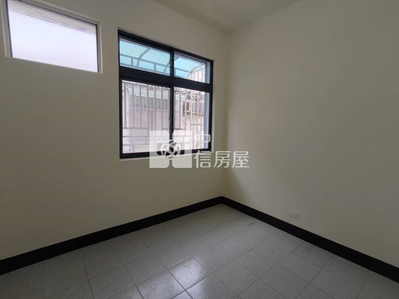 張三的家房屋室內格局與周邊環境