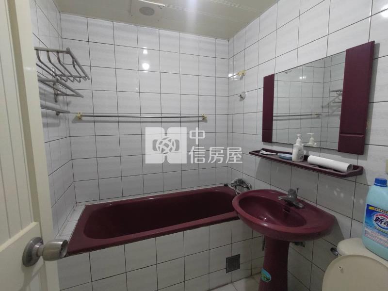 張三的家房屋室內格局與周邊環境