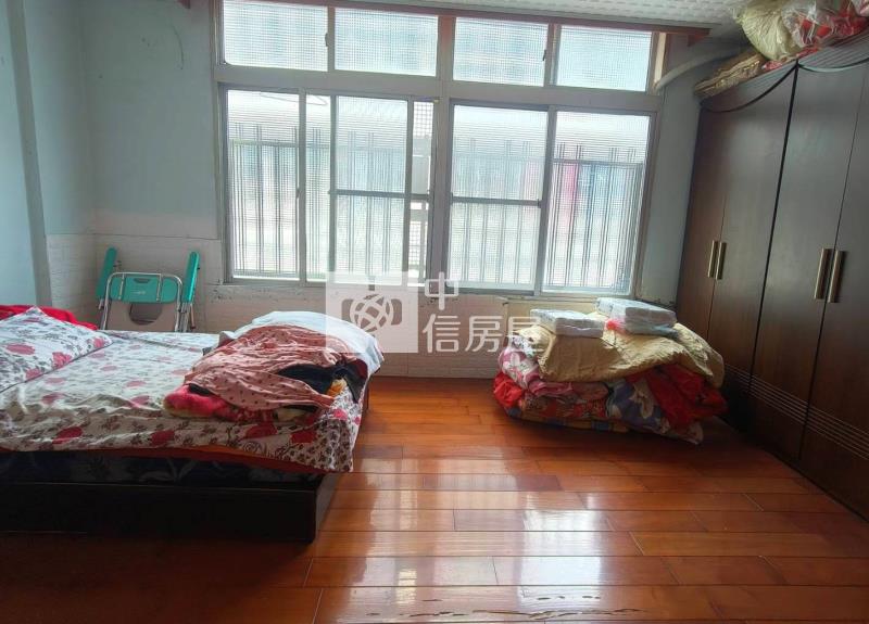 中壢青果市場透天店面房屋室內格局與周邊環境