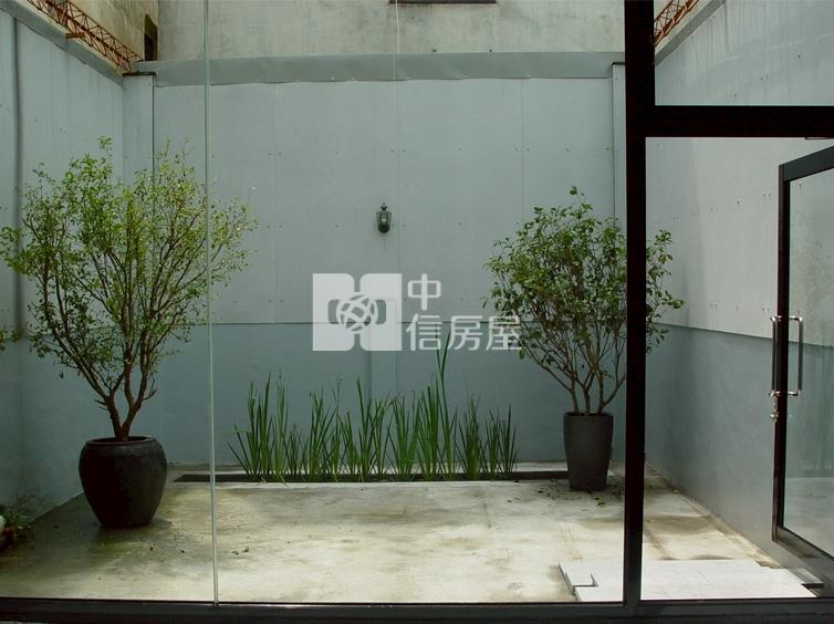 員林地68坪貨梯有動力電店住房屋室內格局與周邊環境