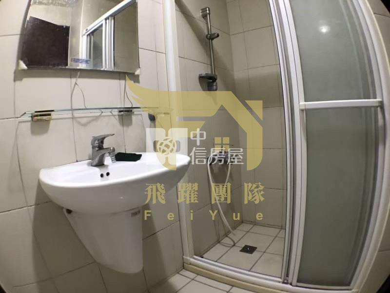 南勢重劃區國民運動中心~收租景觀雙套房房屋室內格局與周邊環境
