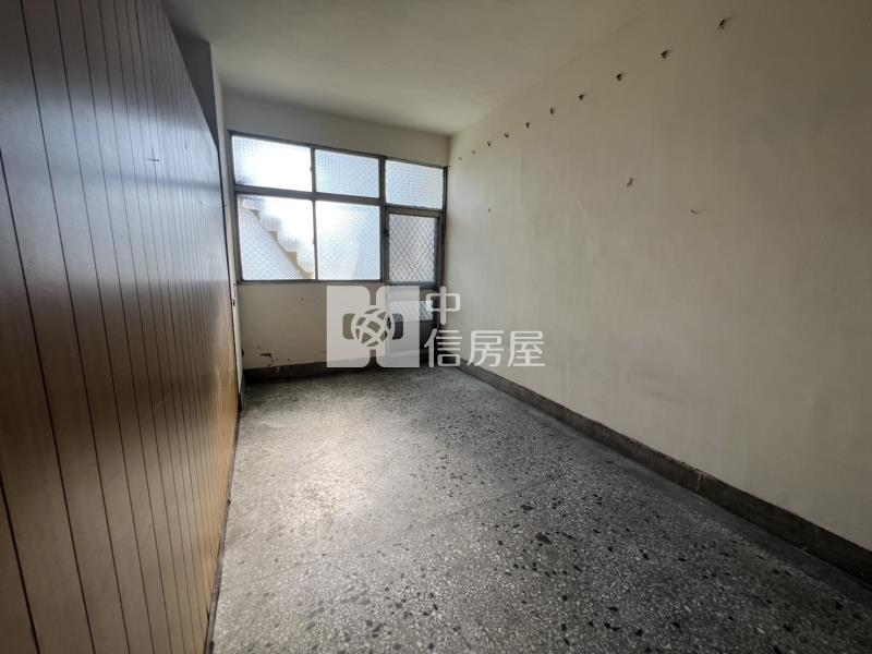 (專)台中大里美群國小透天店面房屋室內格局與周邊環境