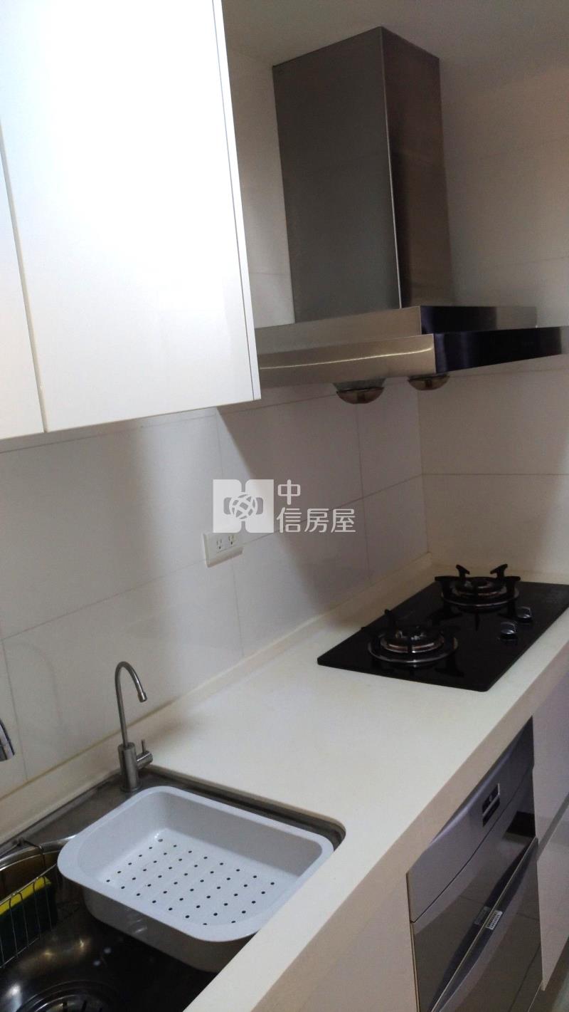 八德峰景苑次頂樓兩房車房屋室內格局與周邊環境
