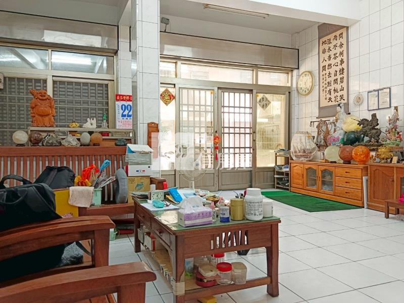 鳳山國中捷運8房大透天房屋室內格局與周邊環境