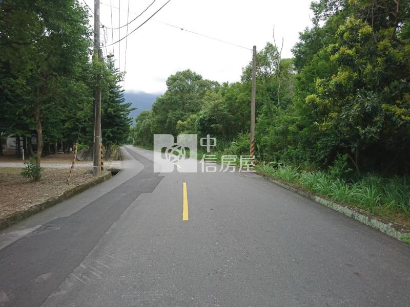 鹿野開心農場休閒民宿房屋室內格局與周邊環境