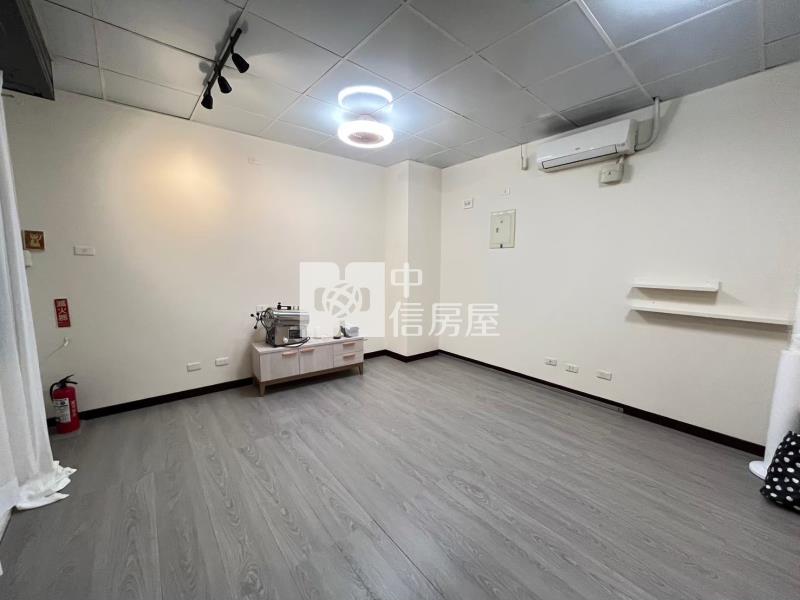 體育園區稀有小店面房屋室內格局與周邊環境