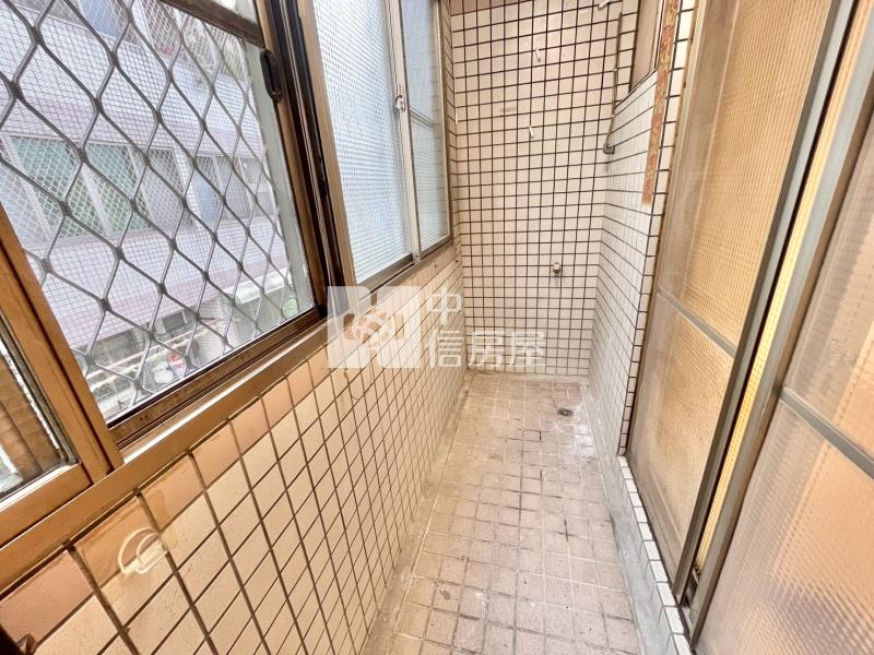 中壢體育園區低樓層三房+輪抽車位房屋室內格局與周邊環境