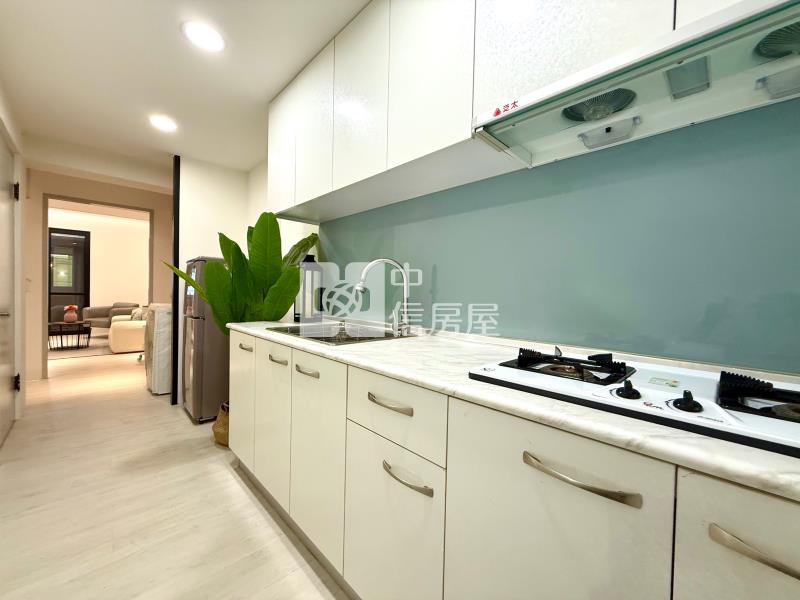屏東市精華區公寓店住房屋室內格局與周邊環境