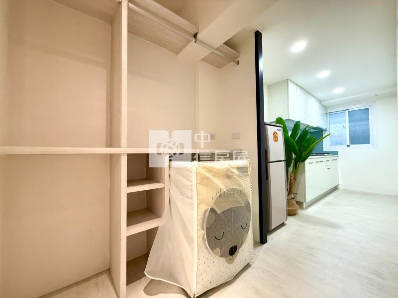 屏東市精華區公寓店住房屋室內格局與周邊環境