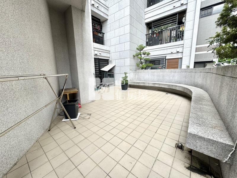 赫里翁臻愛大露台2房+平車房屋室內格局與周邊環境