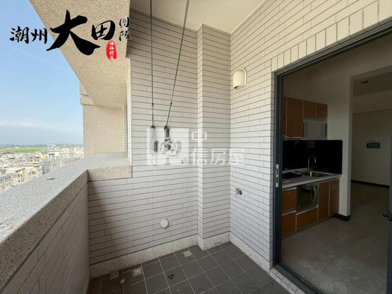 東港波麗市3房車位房屋室內格局與周邊環境
