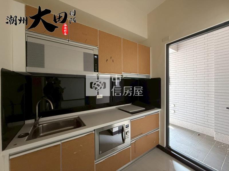 東港波麗市2房車位房屋室內格局與周邊環境