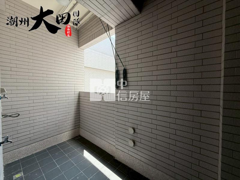 東港波麗市2房車位房屋室內格局與周邊環境