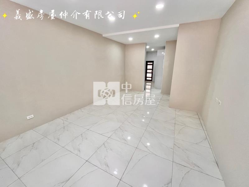 育達高中整新前院停車透天房屋室內格局與周邊環境