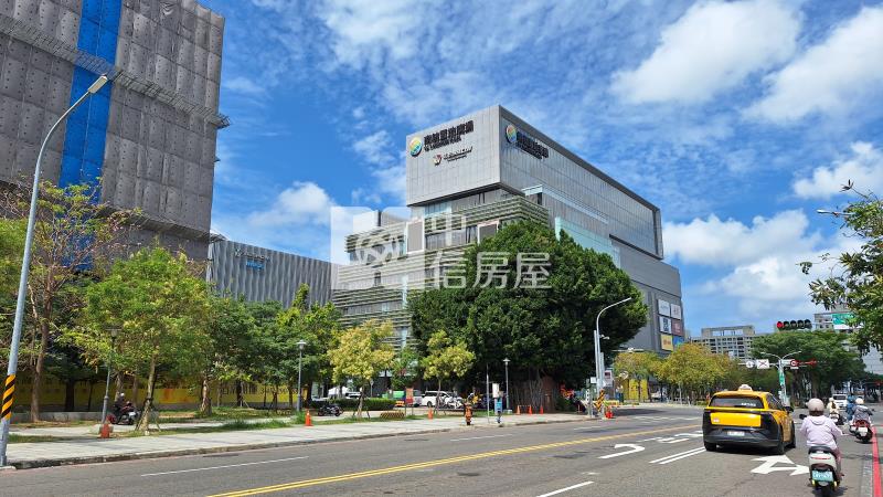 南紡夢時代平實芳鄰店住房屋室內格局與周邊環境