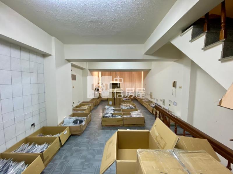 南紡夢時代平實芳鄰店住房屋室內格局與周邊環境