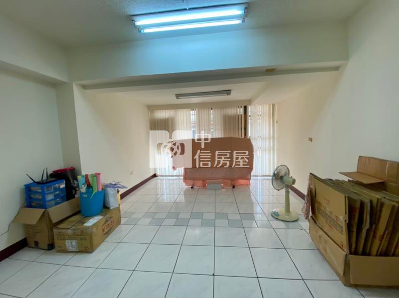 南紡夢時代平實芳鄰店住房屋室內格局與周邊環境