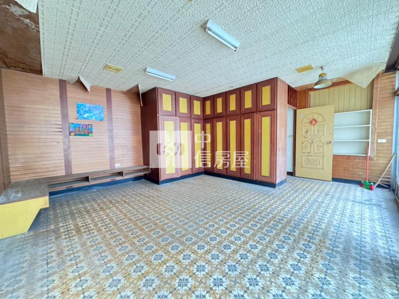 專任★桃園 南門國小旁 透天厝 (屋況需整理)房屋室內格局與周邊環境