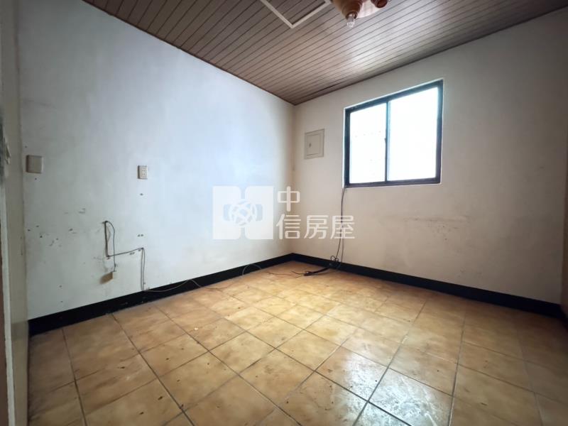 專任★桃園 南門國小旁 透天厝 (屋況需整理)房屋室內格局與周邊環境