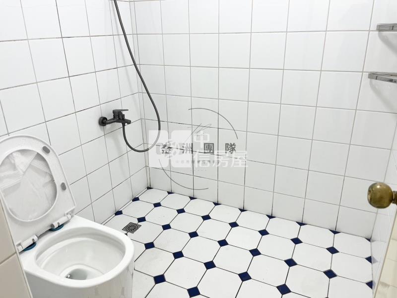 薪家坡次頂樓整新三房房屋室內格局與周邊環境