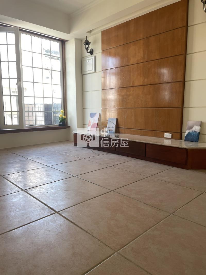 薪家坡次頂樓整新三房房屋室內格局與周邊環境