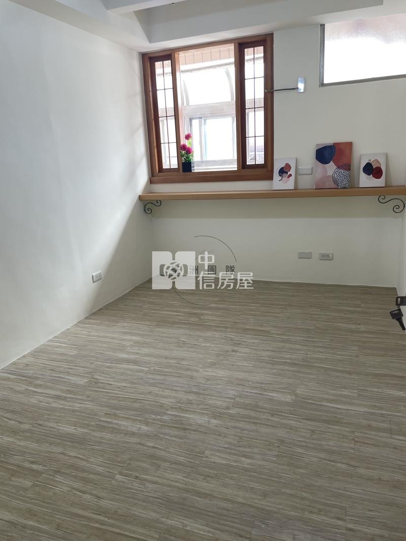薪家坡次頂樓整新三房房屋室內格局與周邊環境