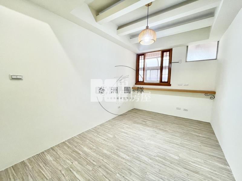 薪家坡次頂樓整新三房房屋室內格局與周邊環境