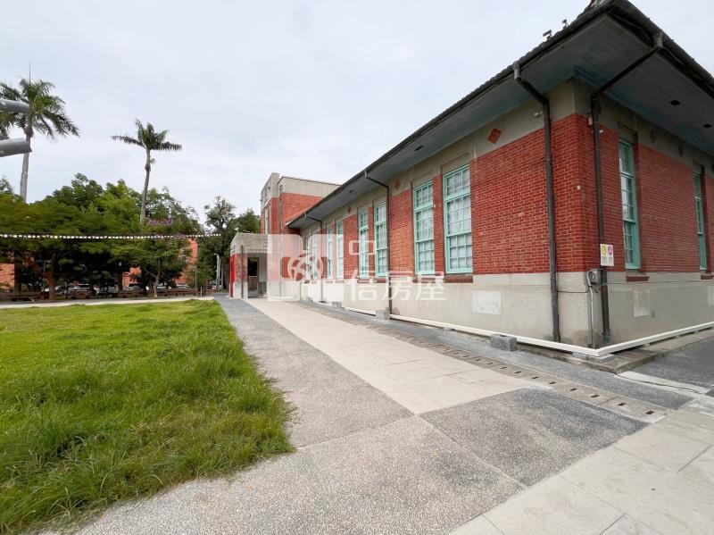 斗六市中心兩房美華廈房屋室內格局與周邊環境