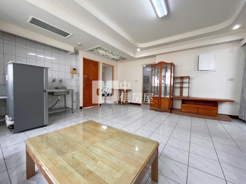 斗六市中心兩房美華廈房屋室內格局與周邊環境