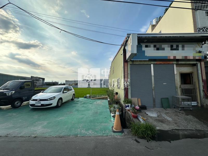 烏日溪南東段大面寬臨路美農地房屋室內格局與周邊環境